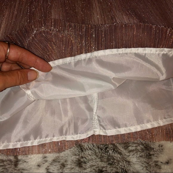 Sz 6 chiffon layered pink and gold sparkled skirt - Picture 3 of 4